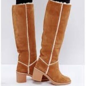 Women’s Kasen Suede, Sheepskin Heeled Ugg Boots. Size 9.5